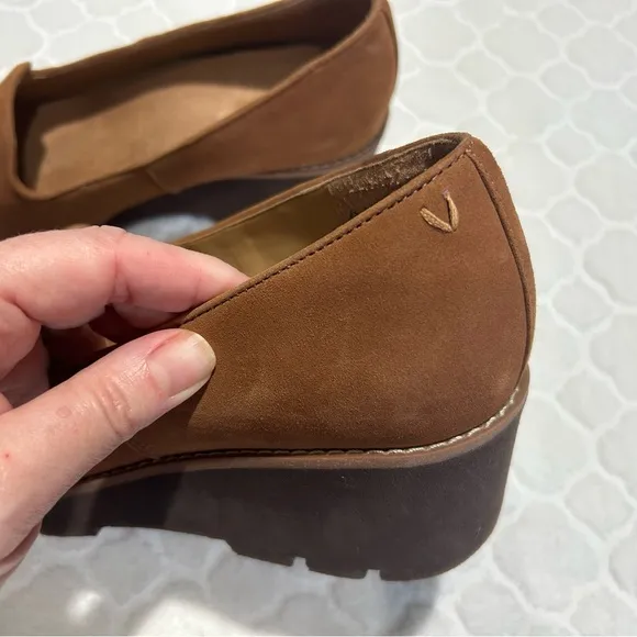 Vionic Willa Wedge Loafer Women’s Size 10. Toffee. Water Repellant Suede Upper