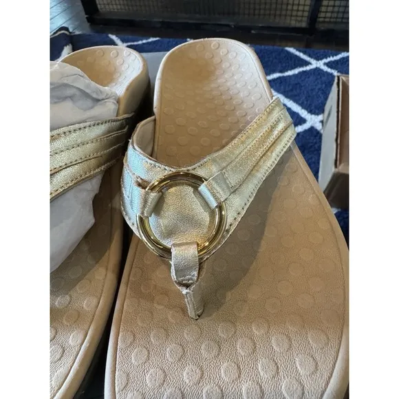 Vionic Women's Sandals Tide Aloe Toe-Post Flip-Flops Shoes Size 9 Gold Comfort