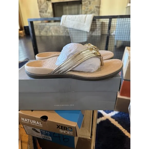 Vionic Women's Sandals Tide Aloe Toe-Post Flip-Flops Shoes Size 9 Gold Comfort