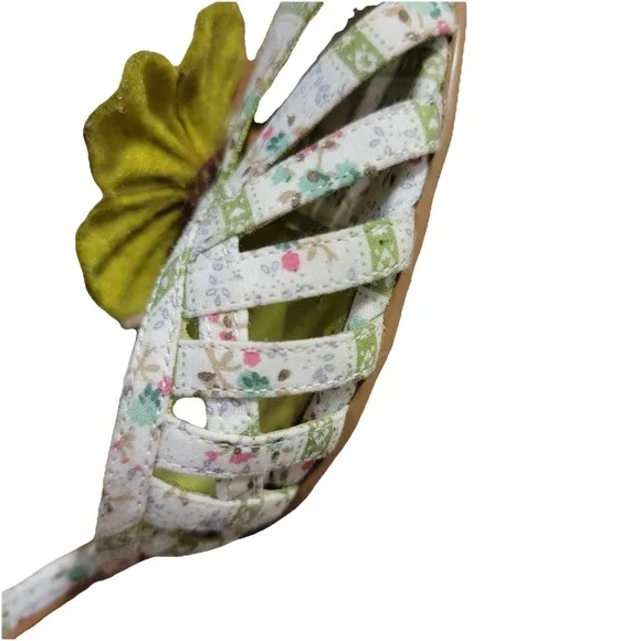 VTG Seychelles Green Floral Woven Heels w/ Felt Flower Size 7.5 Whimsigoth Fairy