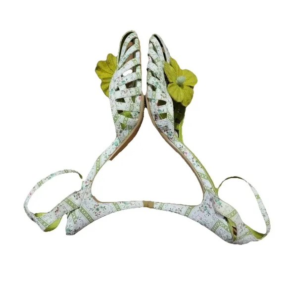 VTG Seychelles Green Floral Woven Heels w/ Felt Flower Size 7.5 Whimsigoth Fairy