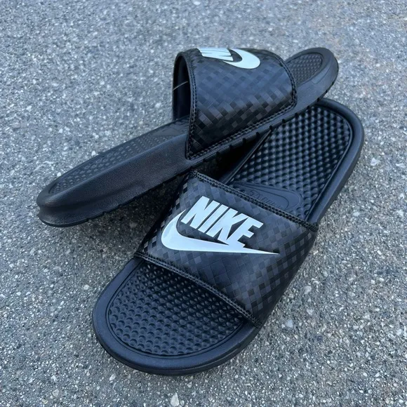 WMNS NIKE BENASSI SLIDES JUSTDO IT BLACKS WHITES