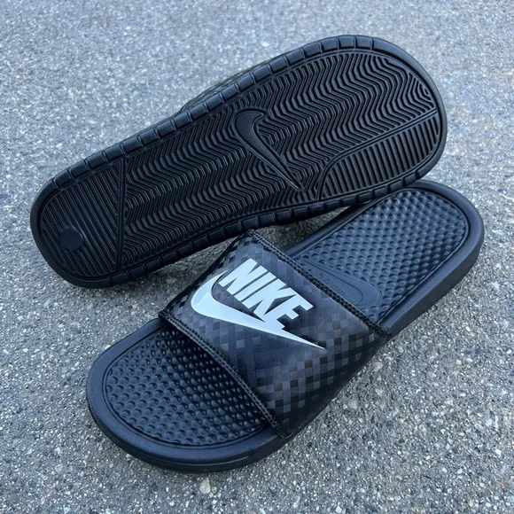 WMNS NIKE BENASSI SLIDES JUSTDO IT BLACKS WHITES