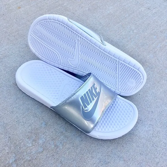 WMNS NIKE BENASSI SLIDES JUSTDO IT SILVER GREY GRAY JDI WOMENShiny