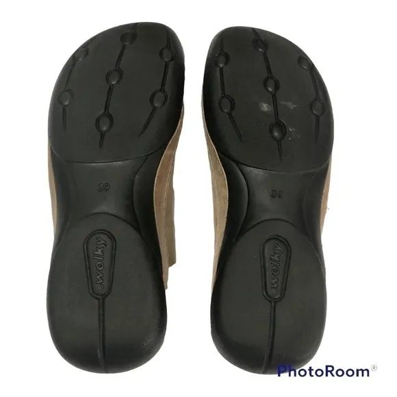 Wolky Kite Beach Cartago Tan Leather Sandals size 39 EU 8-8.5 US