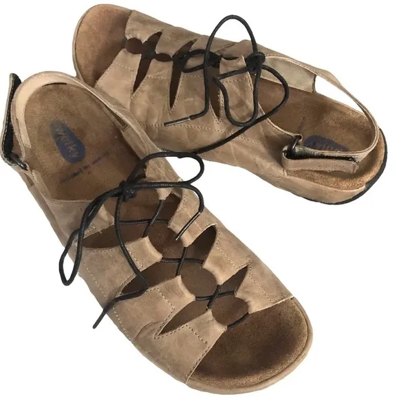 Wolky Kite Beach Cartago Tan Leather Sandals size 39 EU 8-8.5 US