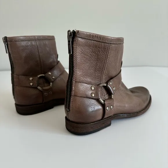 Women’s FRYE 6 Phillip Harness Short Taupe Gray‎ Moto Leather Boots