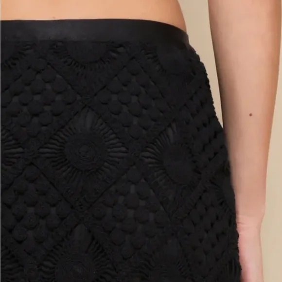 Women’s Lulus Enviable Summer Black Crochet Fringe Midi Skirt Medium NWT