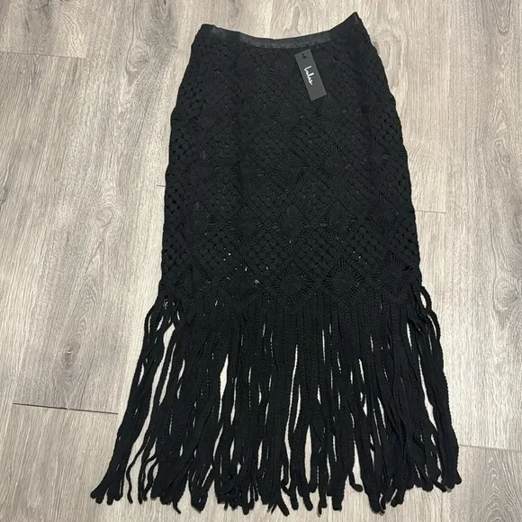 Women’s Lulus Enviable Summer Black Crochet Fringe Midi Skirt Medium NWT