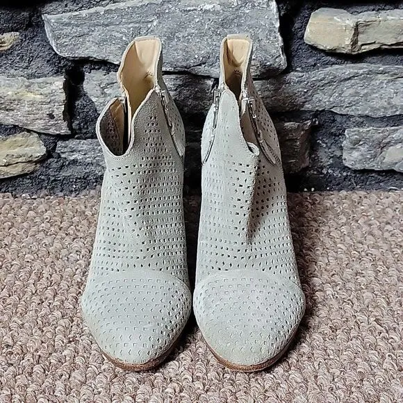 Women's Rag and Bone New York leather heel booties short ankle boots size 39