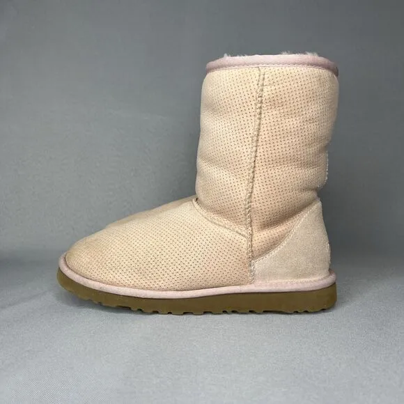 Womens UGG Boots Light Pink Tan Classic Short Perforated Suede Wool Boho Sz 6