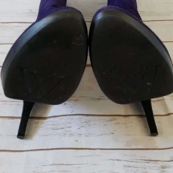 Worthington Chantal purple heeled boots with gold buckle