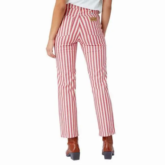 Wrangler Wild West 603 High Rise Straight Jeans in Raspberry Ripple