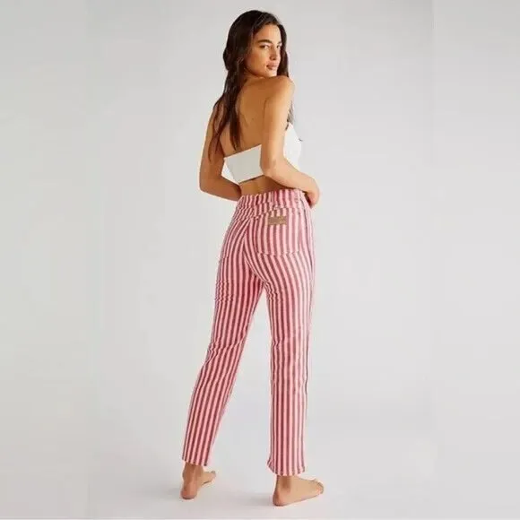 Wrangler Wild West 603 High Rise Straight Jeans in Raspberry Ripple