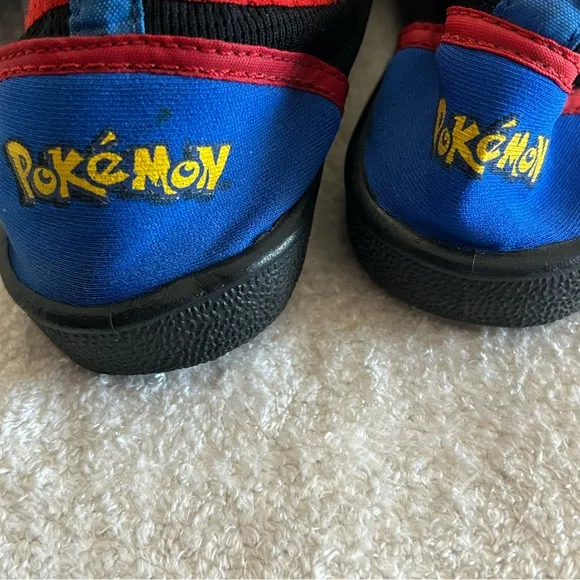 Y2K 2000 Nintendo Creatures, Pokémon Water Shoes