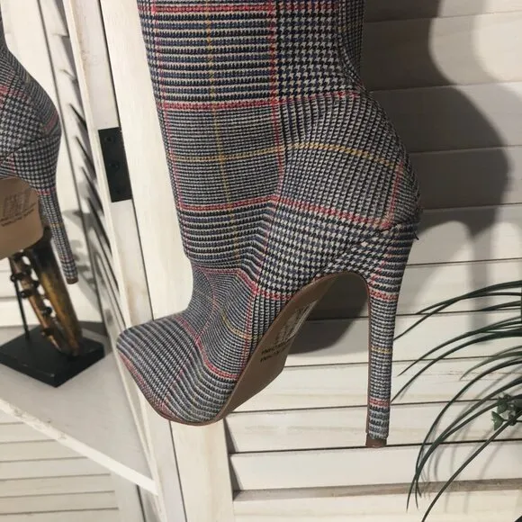Y2K style over the knee boots plaid grayred stretchy wide calf Forever 21 Sz 7