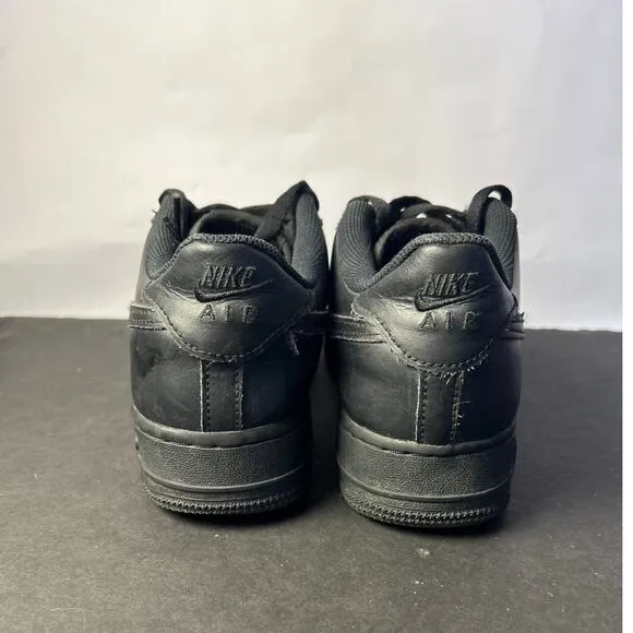 Youth Nike Air Force 1 LE GS 'Triple Black'