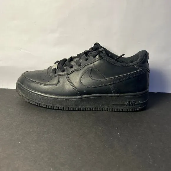 Youth Nike Air Force 1 LE GS 'Triple Black'