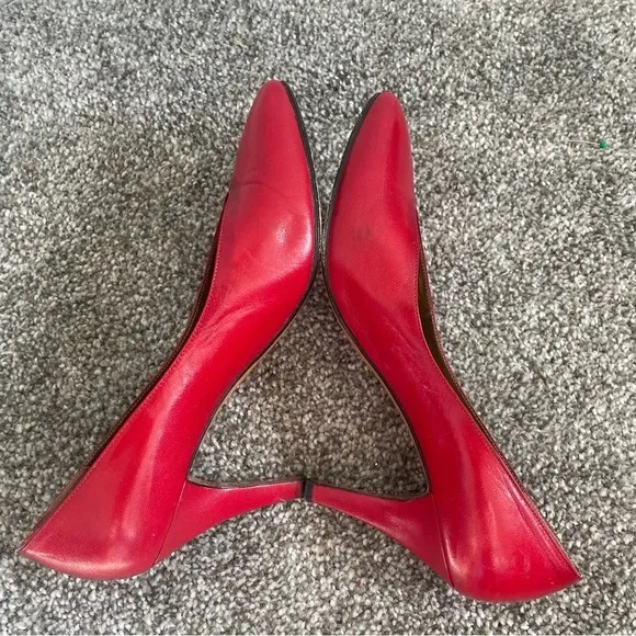 Yves Saint Laurent YSL Vintage Heels Women’s Size 8 M Red Leather Classic Pumps