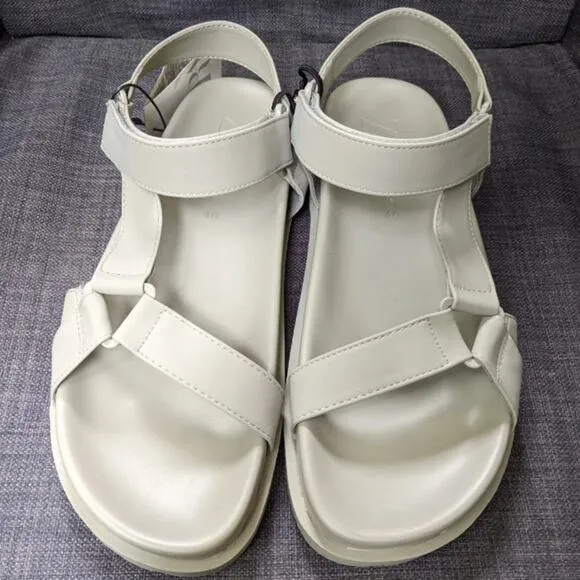Zara Mint Green Rubberized Low Heel Sandals Size 9 NWT